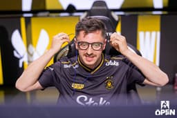 apEX